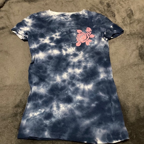 Aeropostale Classic Crew - Blue tie-dye with pink roses - Picture 1 of 2